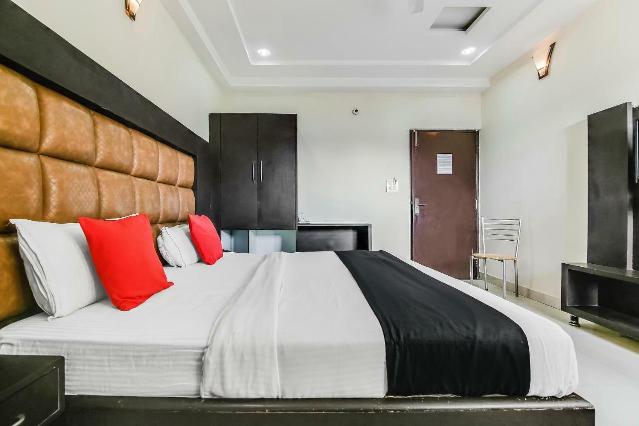 Capital O 32619 Hotel Sugar Palm Gwalijar Zewnętrze zdjęcie