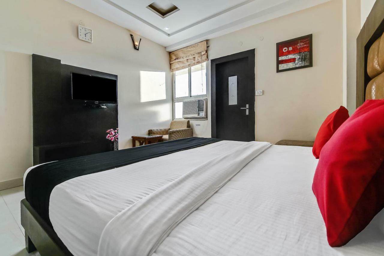Capital O 32619 Hotel Sugar Palm Gwalijar Zewnętrze zdjęcie