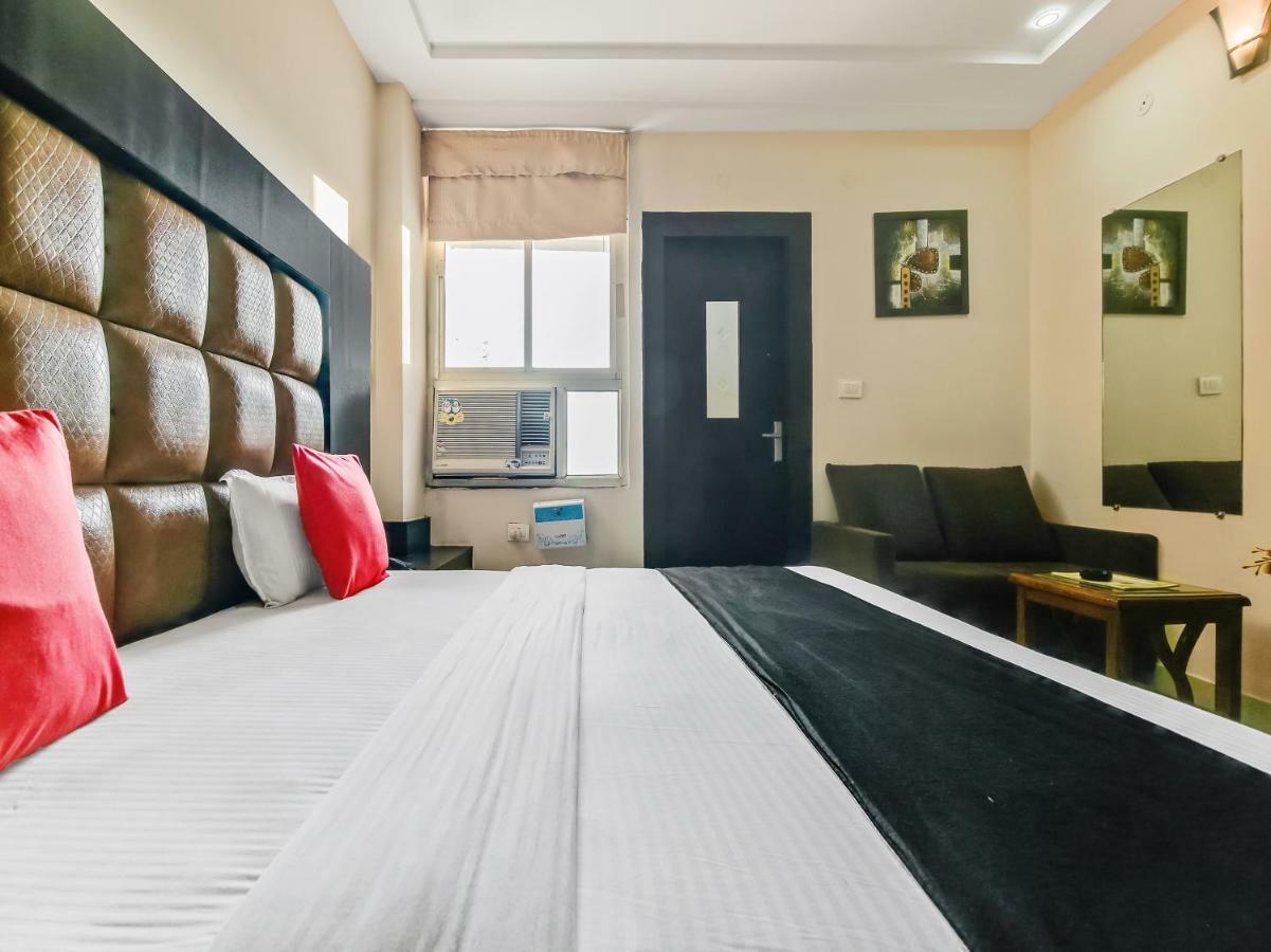 Capital O 32619 Hotel Sugar Palm Gwalijar Zewnętrze zdjęcie