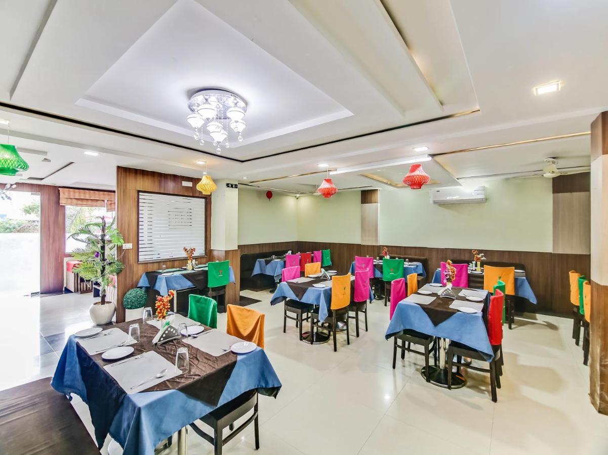 Capital O 32619 Hotel Sugar Palm Gwalijar Zewnętrze zdjęcie