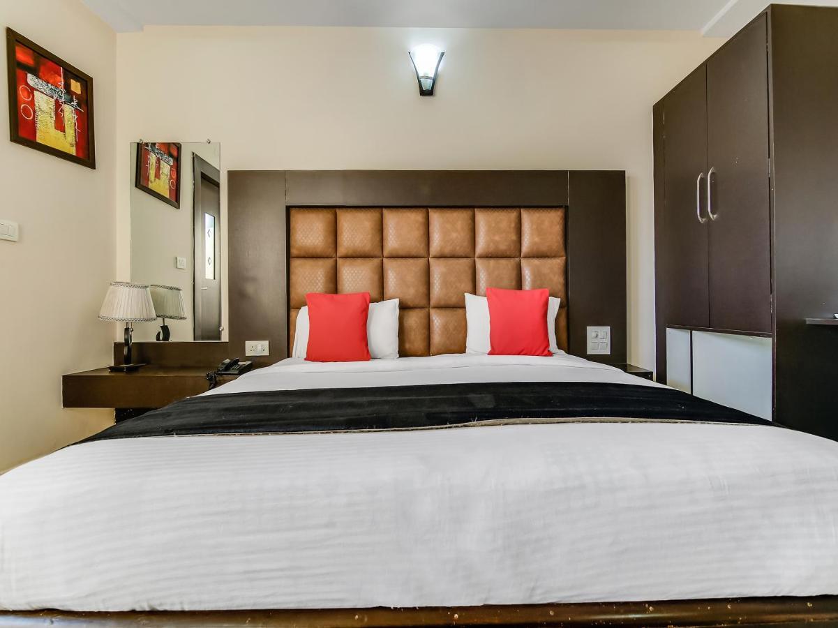 Capital O 32619 Hotel Sugar Palm Gwalijar Zewnętrze zdjęcie