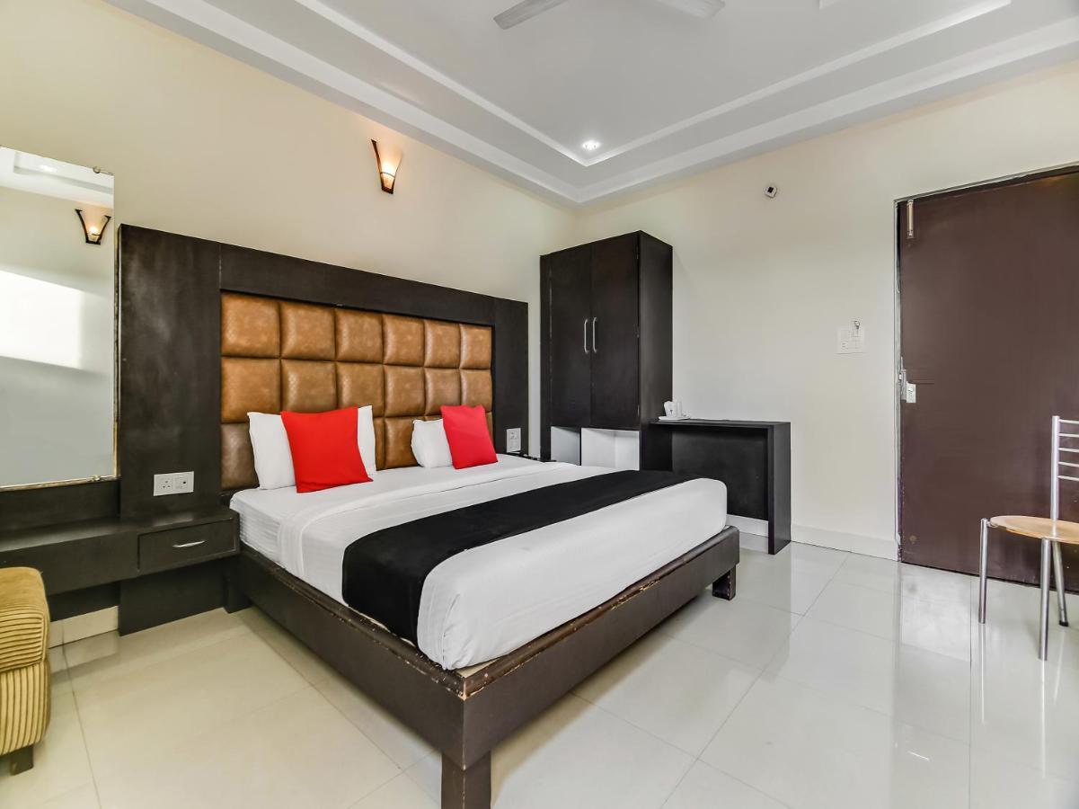 Capital O 32619 Hotel Sugar Palm Gwalijar Zewnętrze zdjęcie